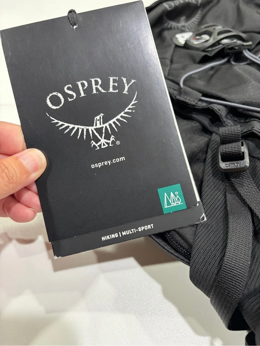 Osprey Women's M/L Tempest 9 Backpack Black NWT Trail Hiking Hydration Sleeve
